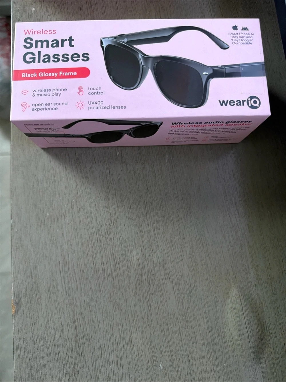 Black Smart Sunglasses with Integrated Audio and Polarized Lenses